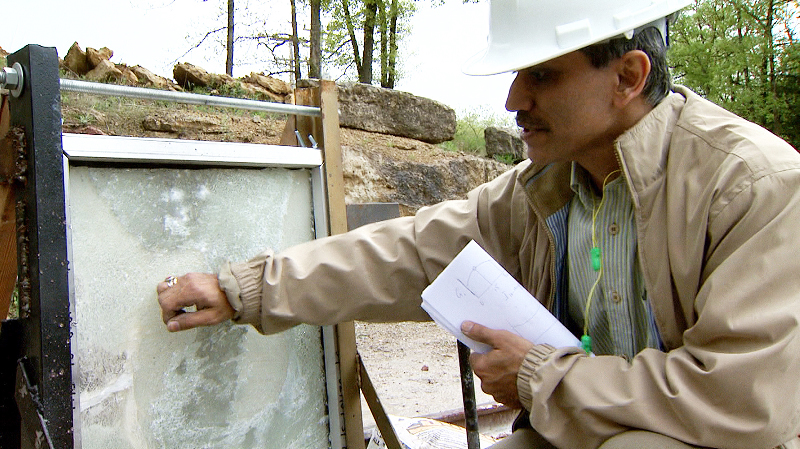 Illustration for article titled Blast-Proof Glass Brings Us One Step Closer to Transparisteel